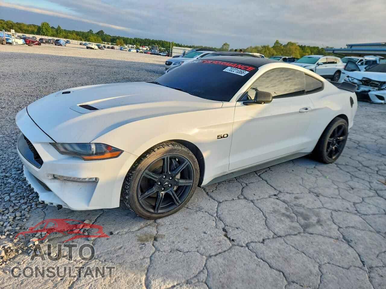 FORD MUSTANG 2019 - 1FA6P8CF5K5115192
