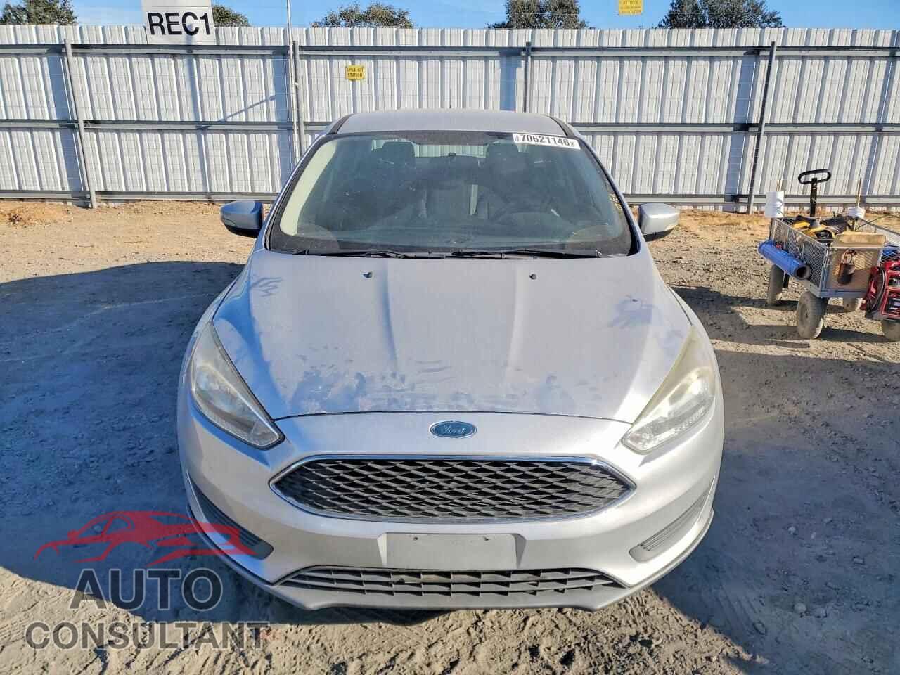 FORD FOCUS 2017 - 1FADP3F27HL296433