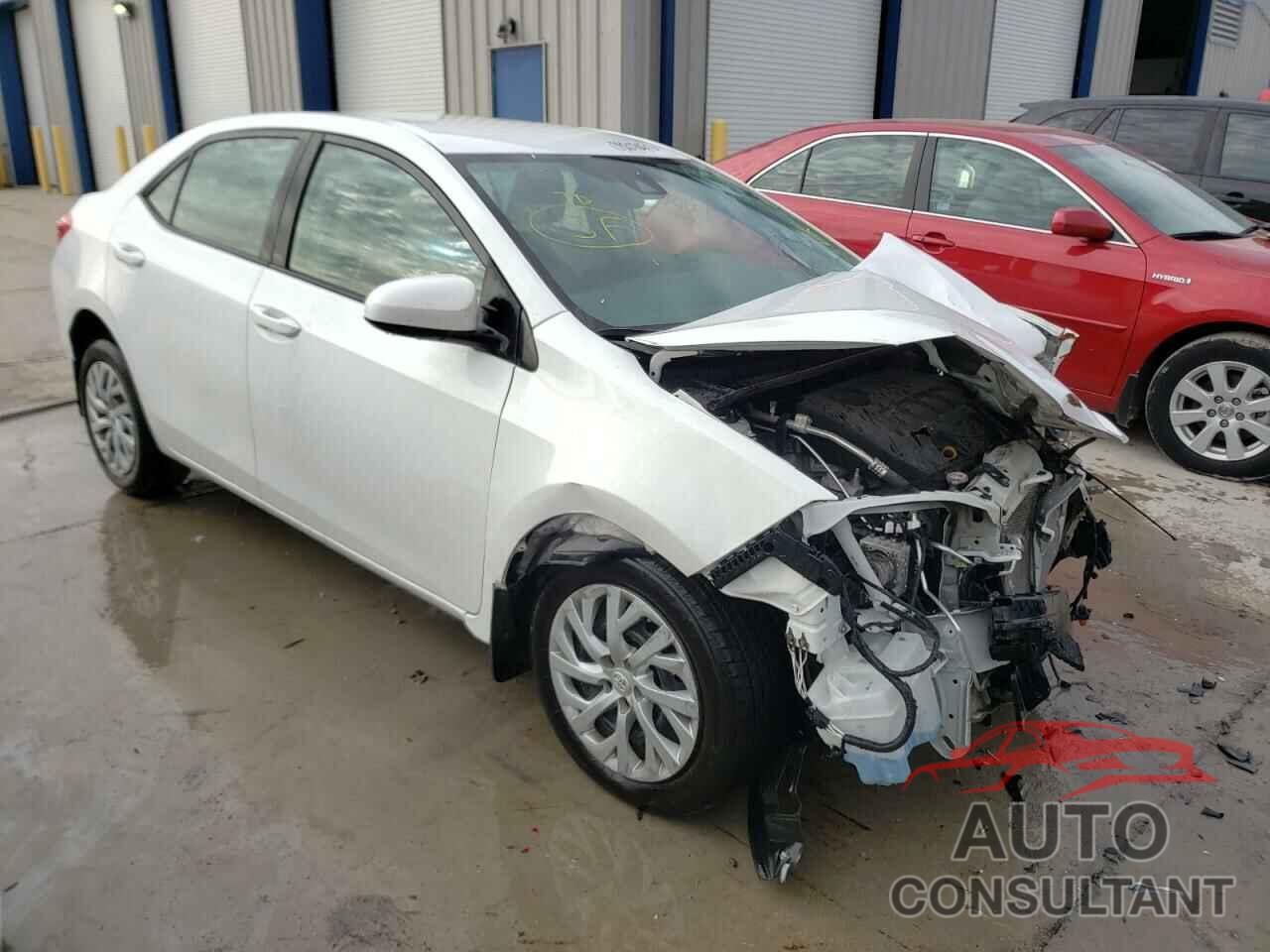 TOYOTA COROLLA 2018 - 5YFBURHE4JP782702