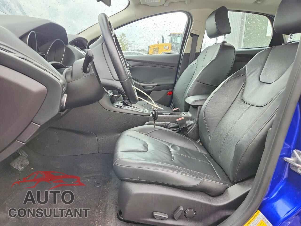 FORD FOCUS 2015 - 1FADP3F27FL213046