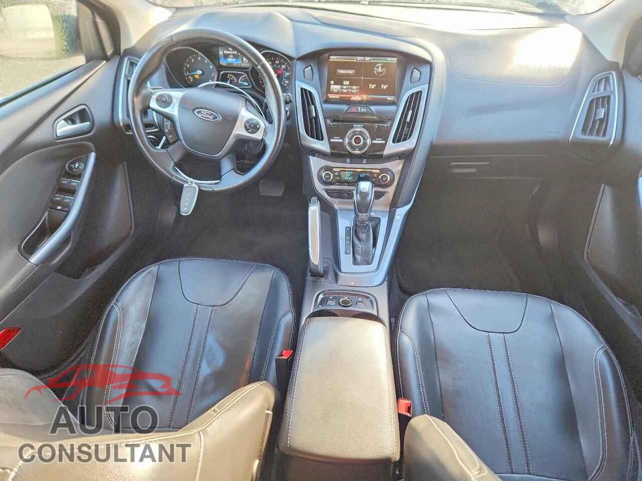 FORD FOCUS 2014 - 1FADP3N26EL111317