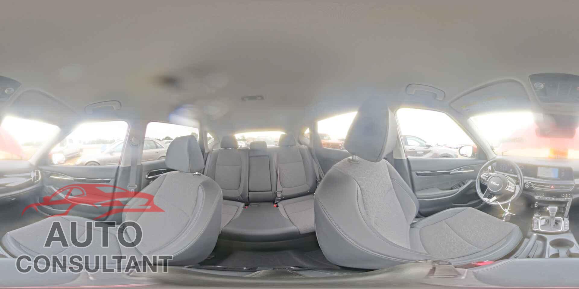 KIA SELTOS 2024 - KNDEUCAA0R7561581