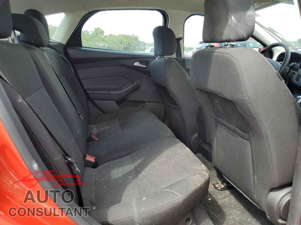 FORD FOCUS 2015 - 1FADP3K24FL219005