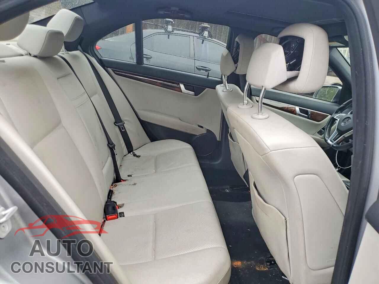 MERCEDES-BENZ C-CLASS 2012 - WDDGF8BB2CR201642
