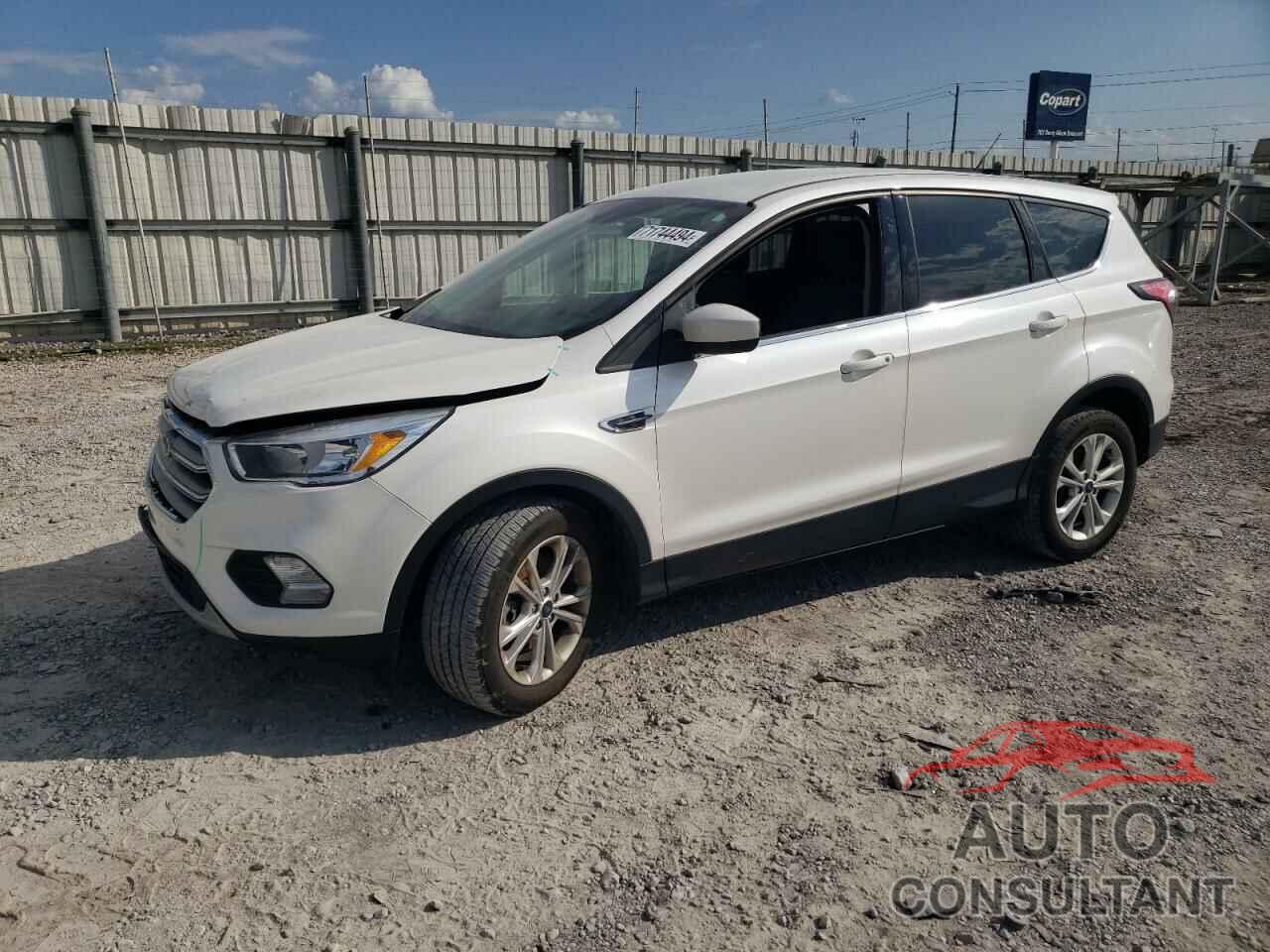 FORD ESCAPE 2017 - 1FMCU0G96HUB99187