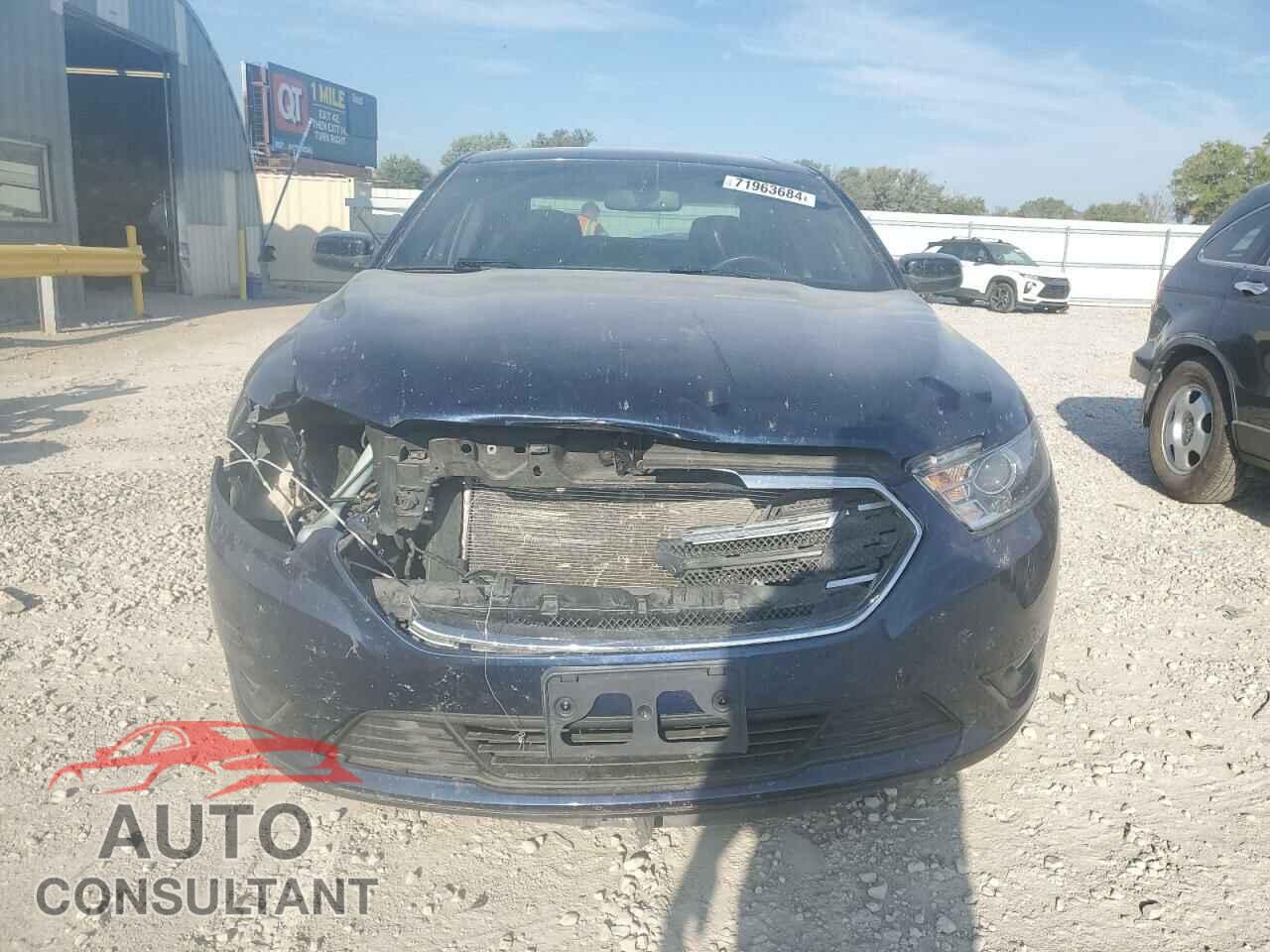 FORD TAURUS 2017 - 1FAHP2E81HG133318