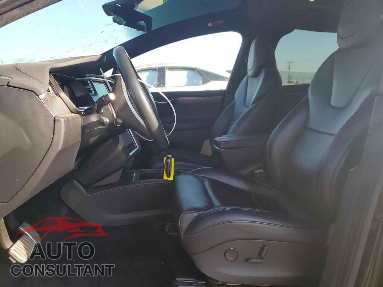 TESLA MODEL X 2017 - 5YJXCBE21HF067067
