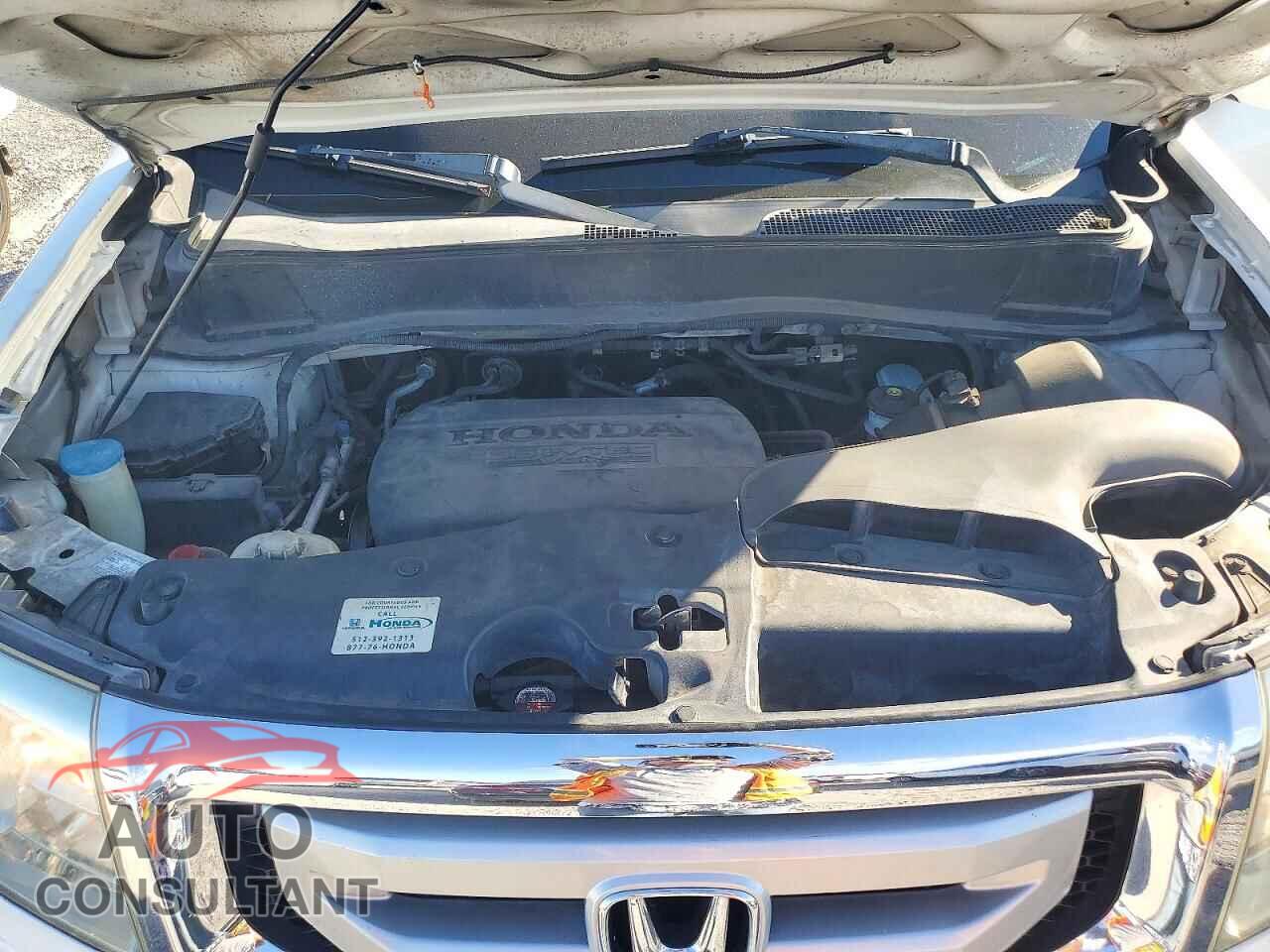 HONDA PILOT 2011 - 5FNYF3H96BB040304
