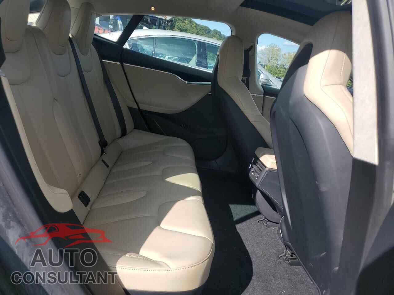 TESLA MODEL S 2015 - 5YJSA1S26FF092011