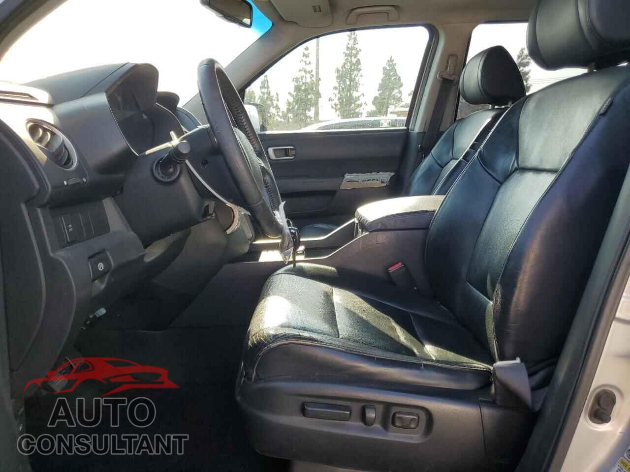 HONDA PILOT 2011 - 5FNYF3H52BB018524