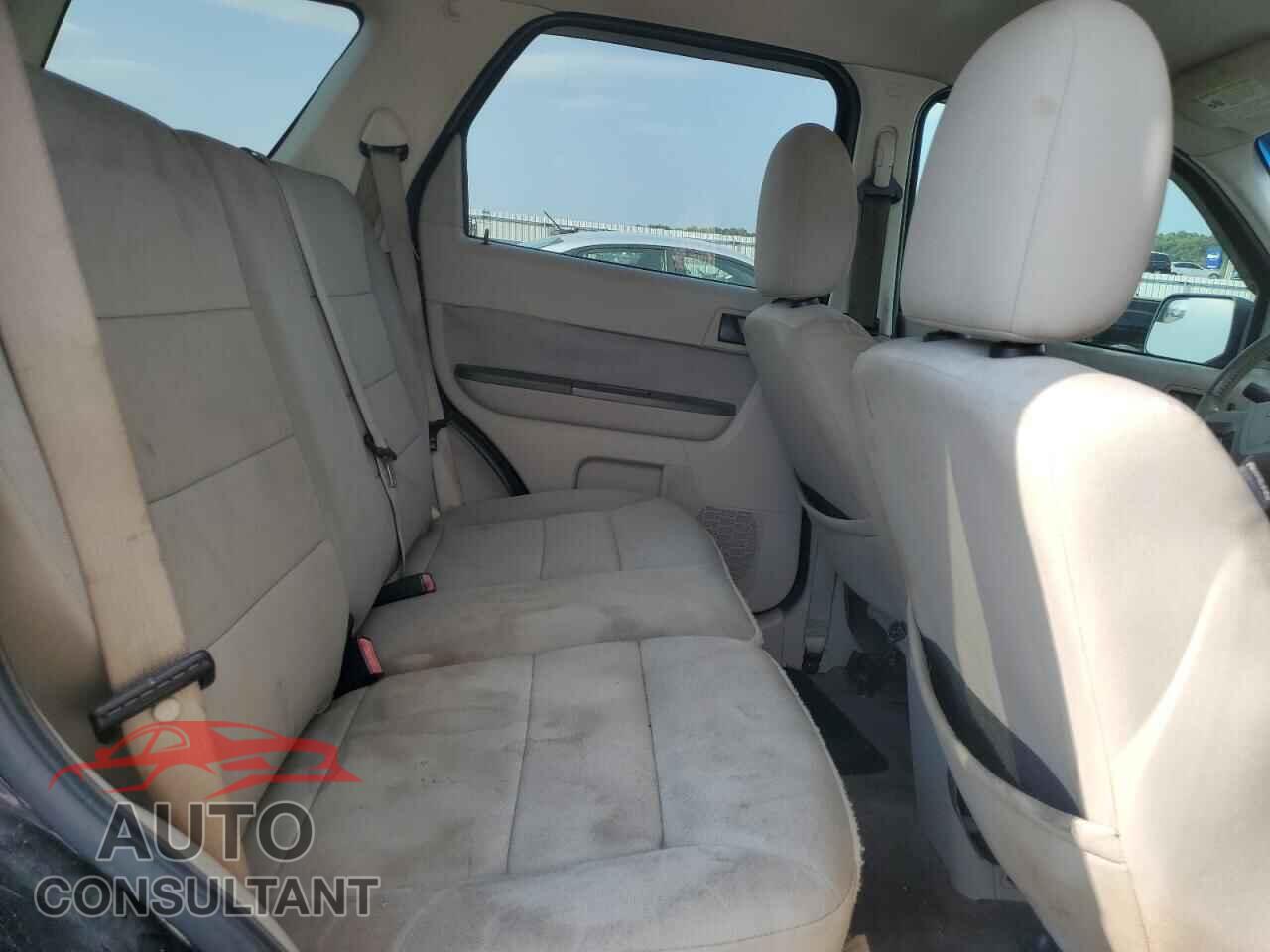 FORD ESCAPE 2010 - 1FMCU0D7XAKD08027