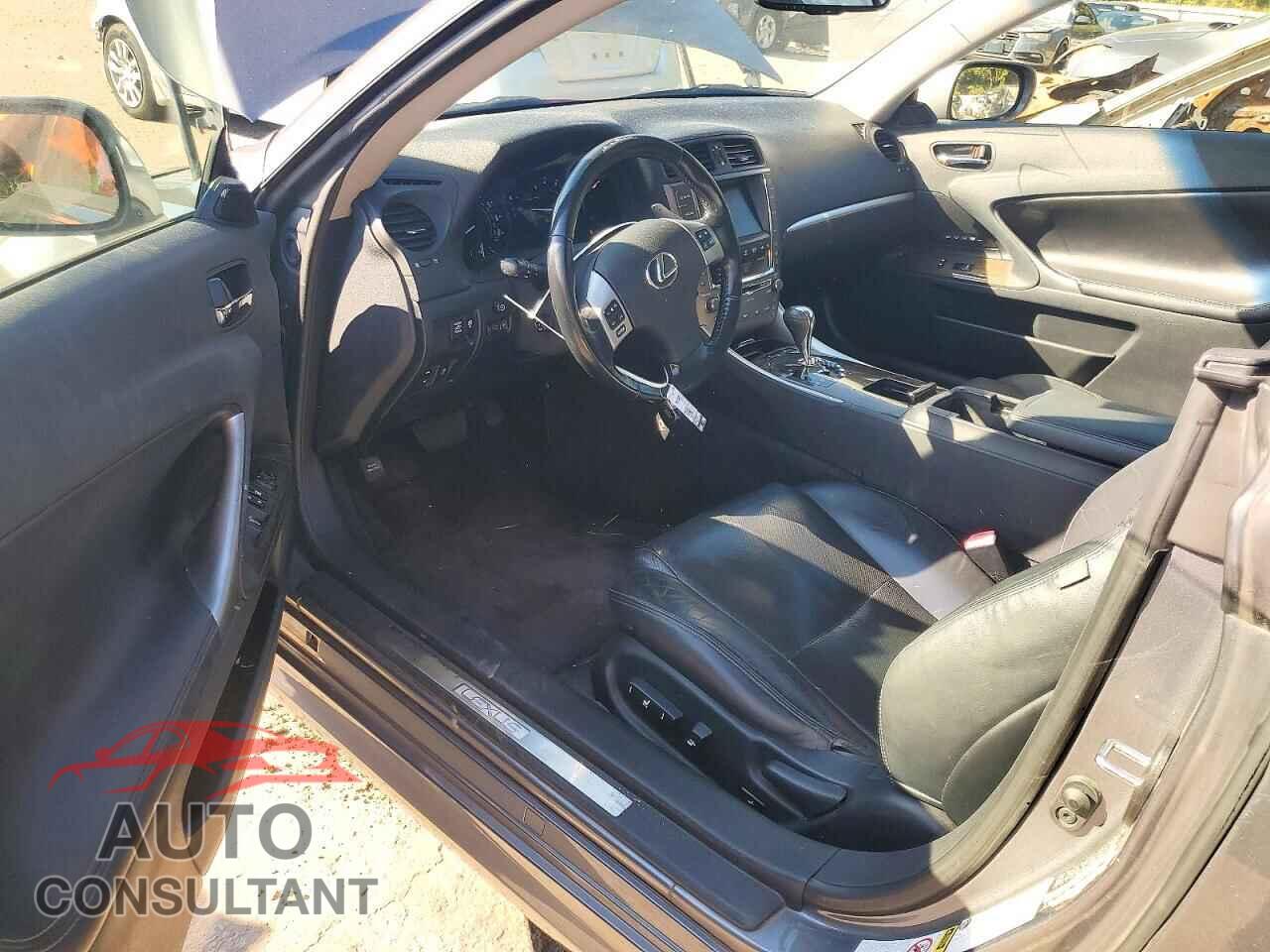 LEXUS IS 2012 - JTHFF2C28C2525364