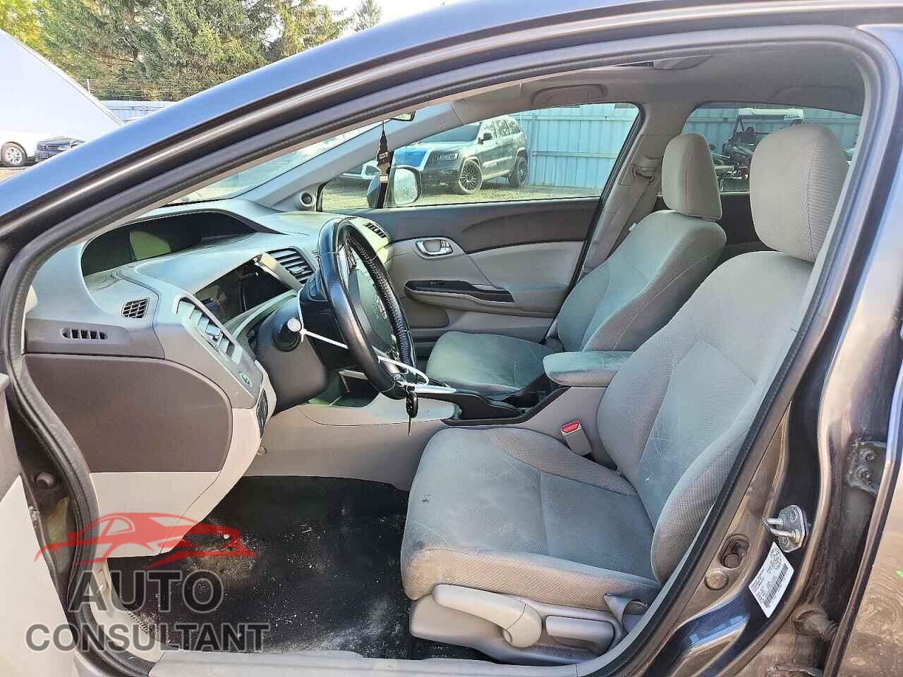 HONDA CIVIC 2012 - 2HGFB2F57CH061317