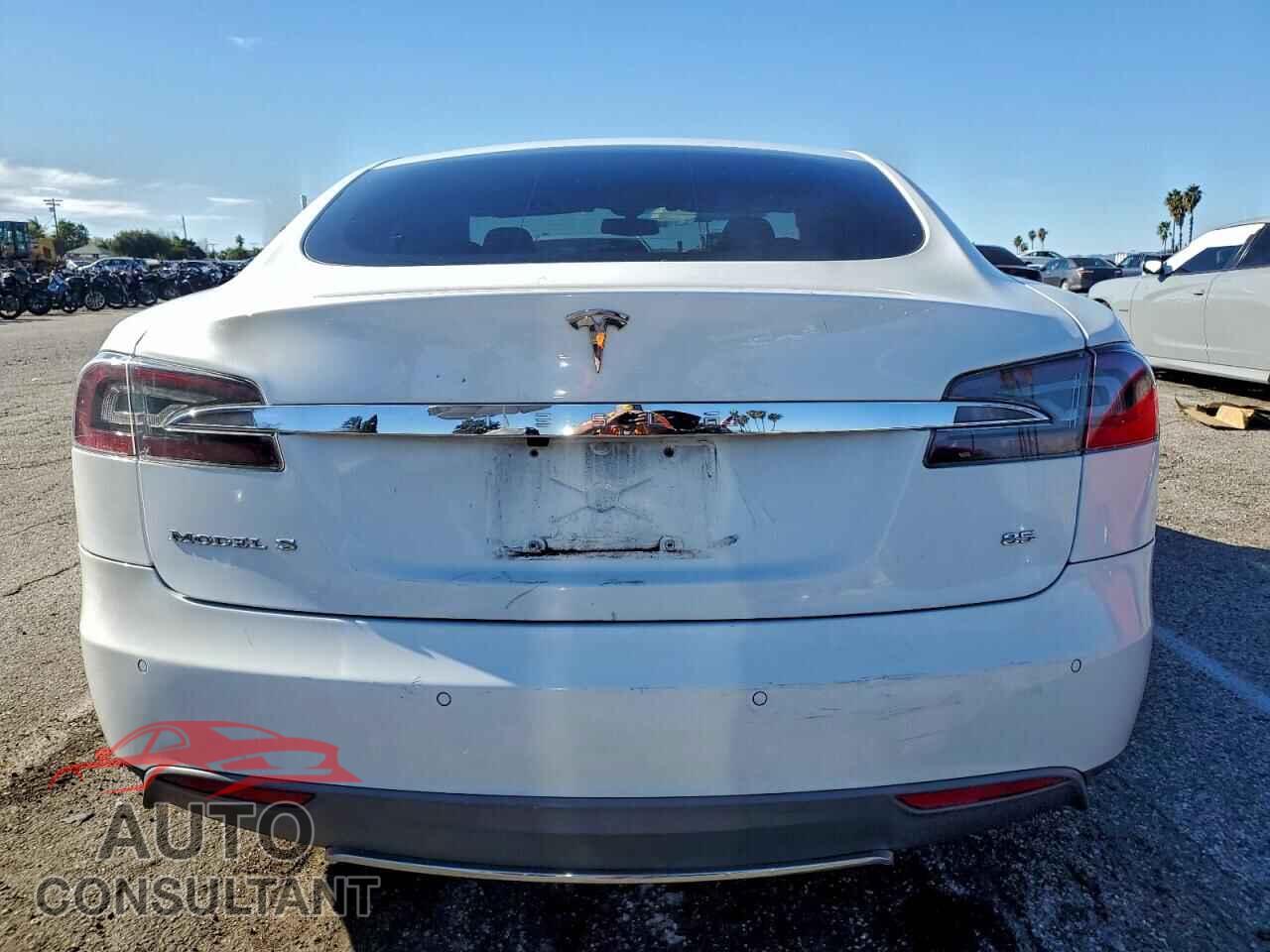 TESLA MODEL S 2013 - 5YJSA1CG1DFP03716