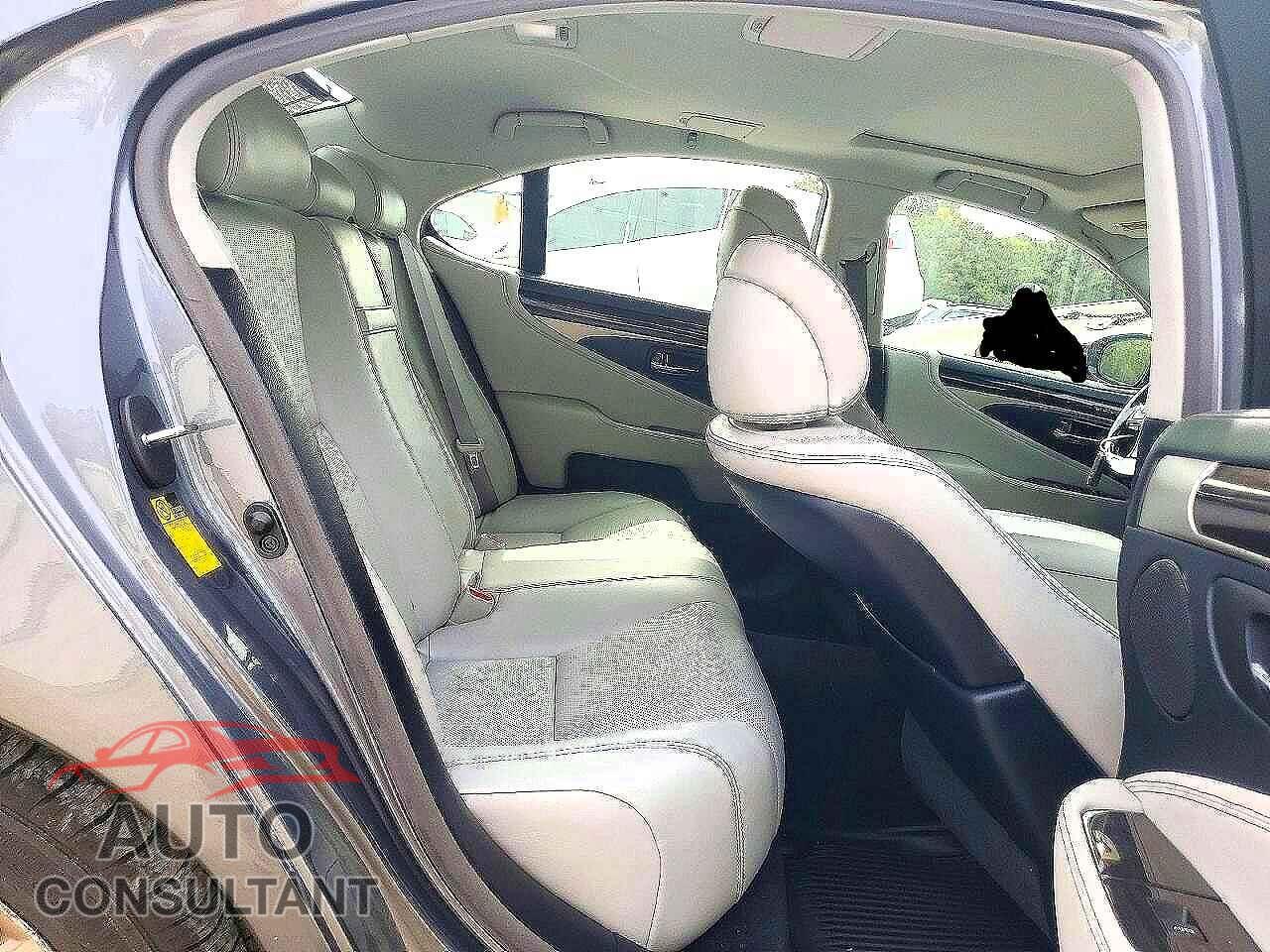 LEXUS LS460 2015 - JTHCL5EF4F5024083