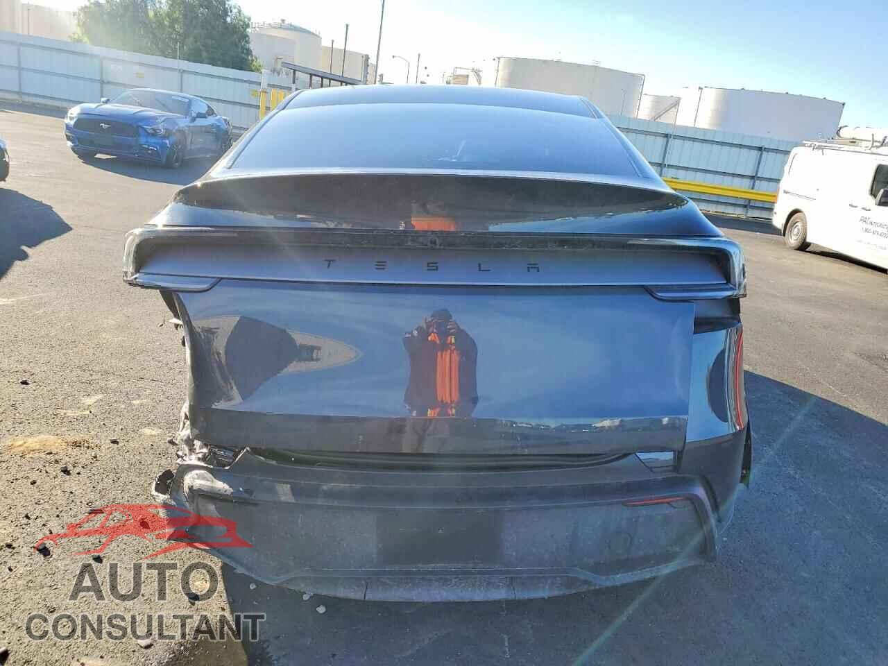 TESLA MODEL Y 2026 - 7SAYGDED9TF542319