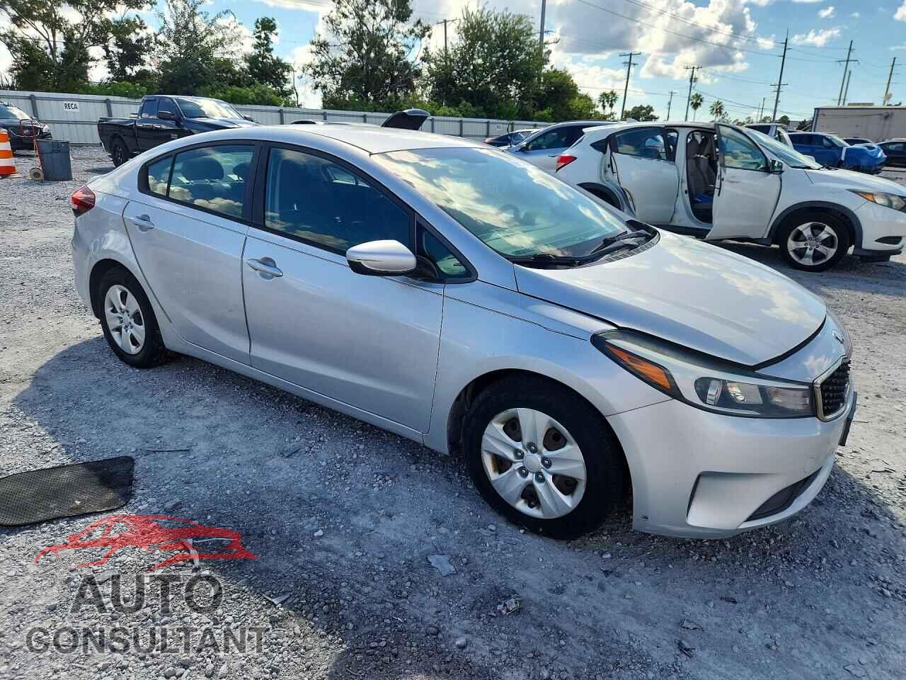 KIA FORTE 2017 - 3KPFL4A74HE067952