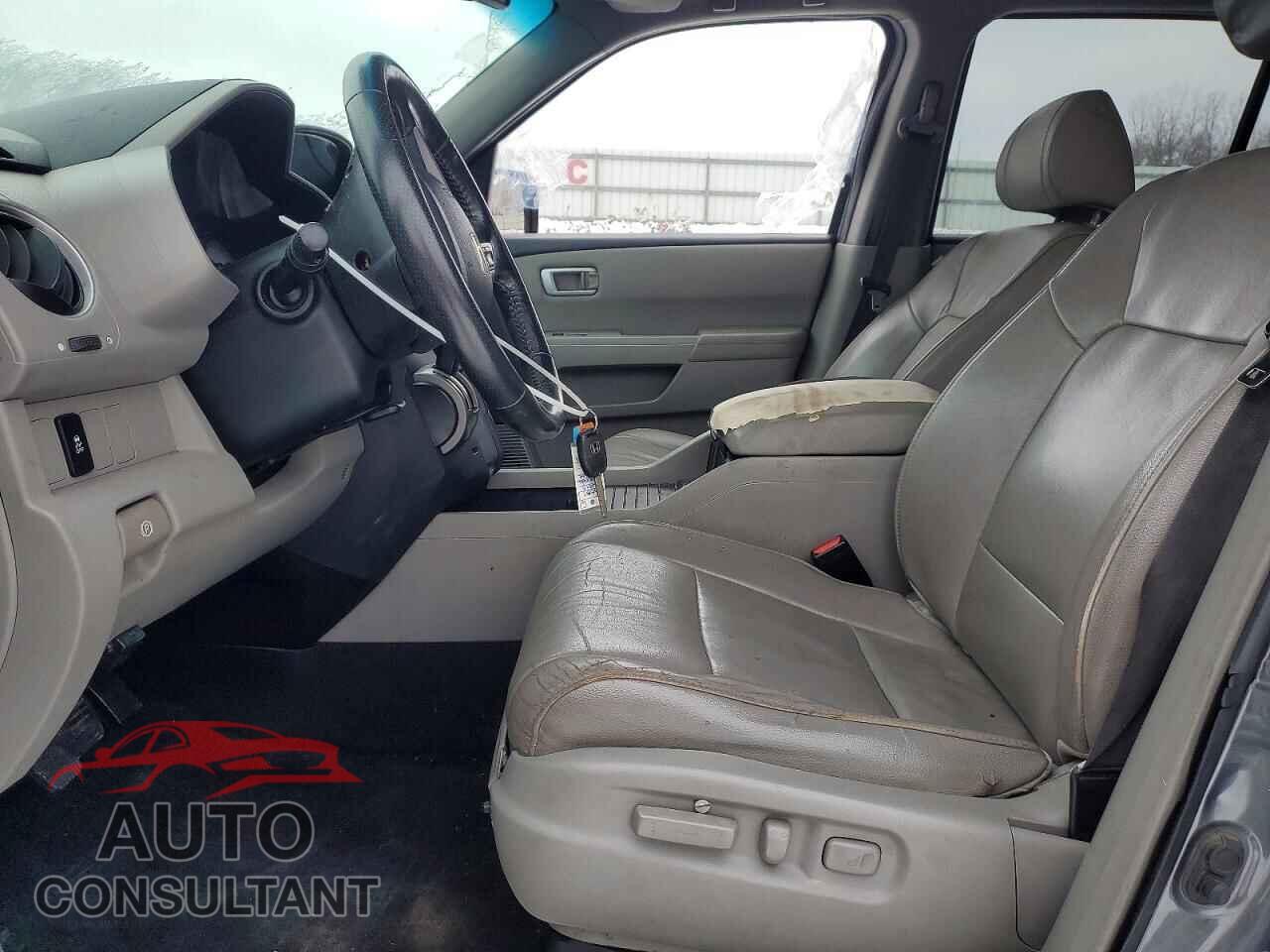 HONDA PILOT 2013 - 5FNYF3H59DB028177