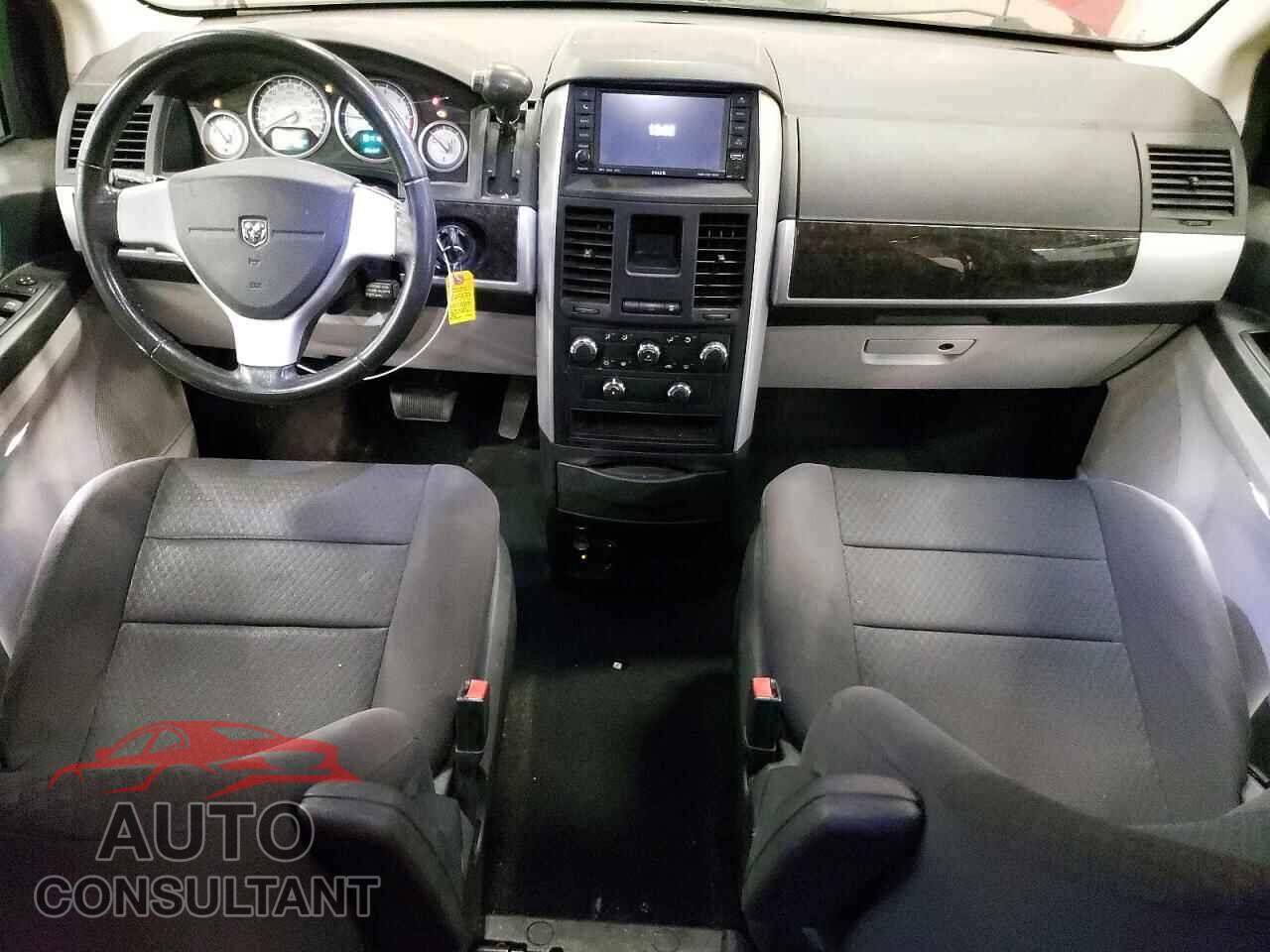 DODGE CARAVAN 2010 - 2D4RN6DXXAR455208