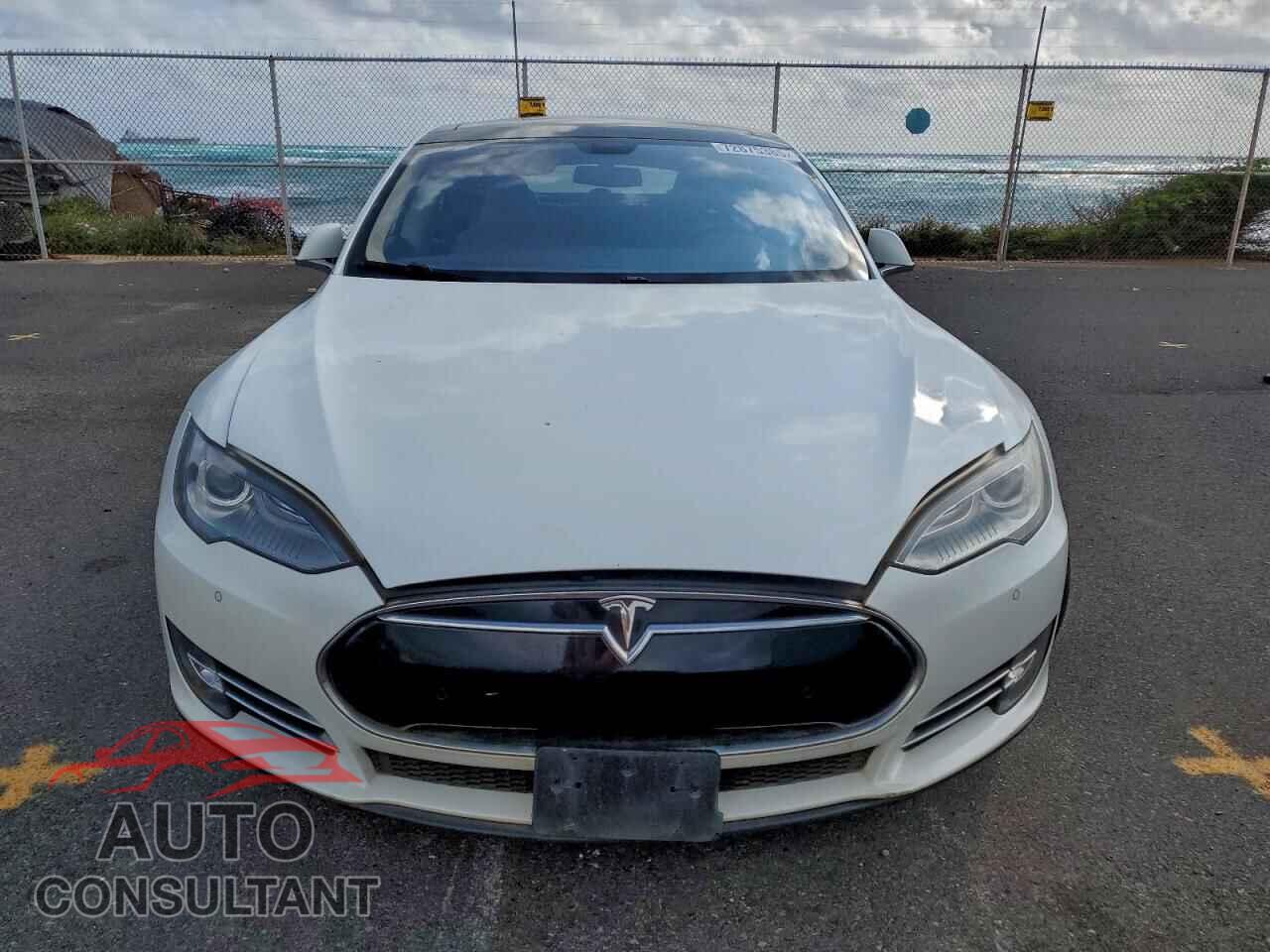 TESLA MODEL S 2014 - 5YJSA1S18EFP43340
