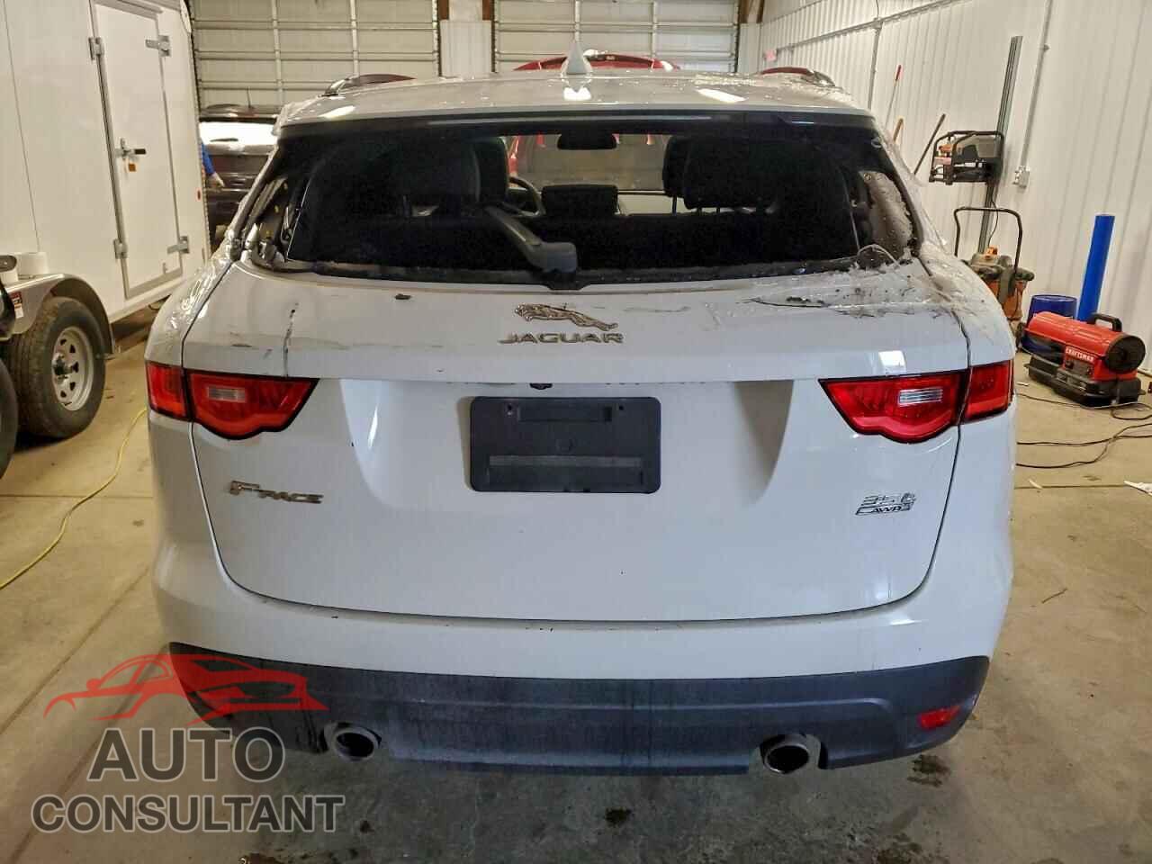 JAGUAR F-PACE 2017 - SADCK2BV8HA895811