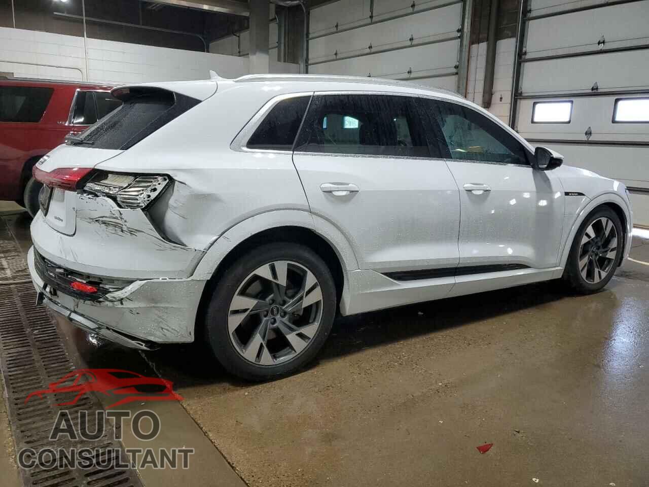 AUDI E-TRON 2021 - WA1AABGE5MB005200