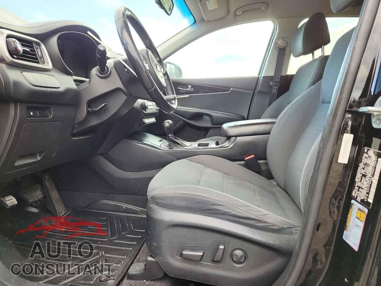KIA SORENTO 2017 - 5XYPGDA37HG199547
