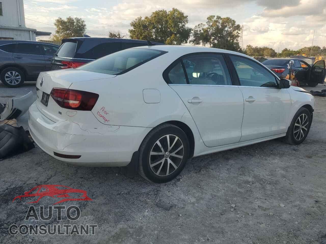 VOLKSWAGEN JETTA 2017 - 3VWB67AJ1HM231017
