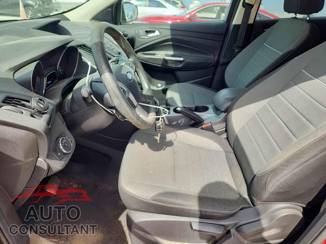 FORD ESCAPE 2013 - 1FMCU0GX5DUB43721