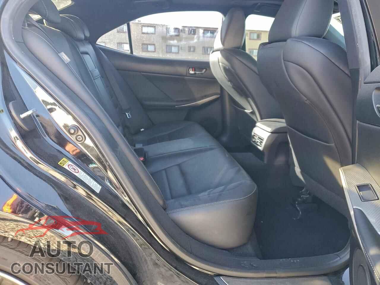 LEXUS IS 2015 - JTHCF1D25F5020140