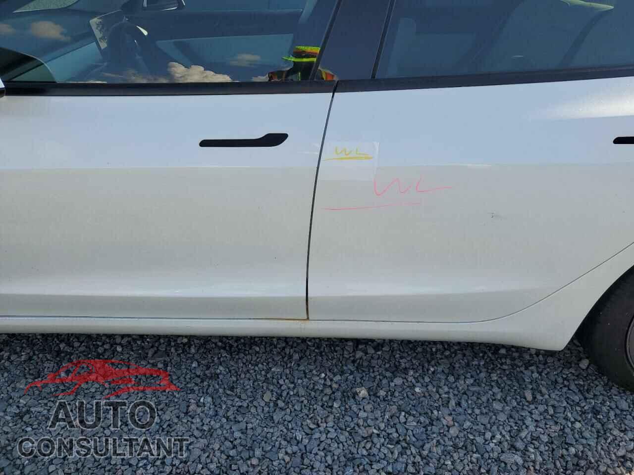 TESLA MODEL 3 2021 - 5YJ3E1EA4MF853756