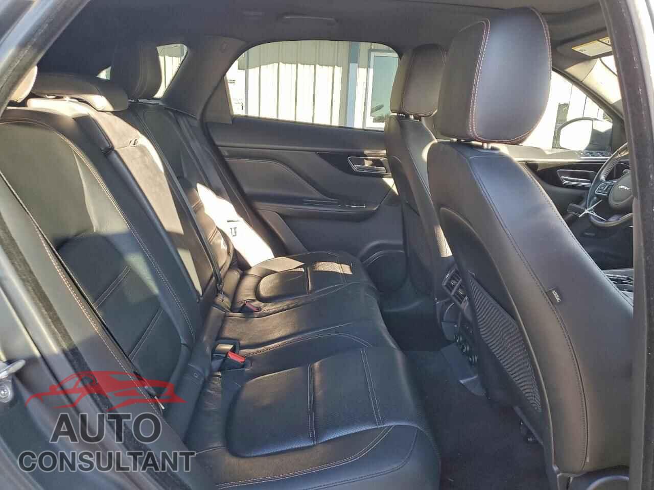 JAGUAR F-PACE 2017 - SADCK2BN2HA498353