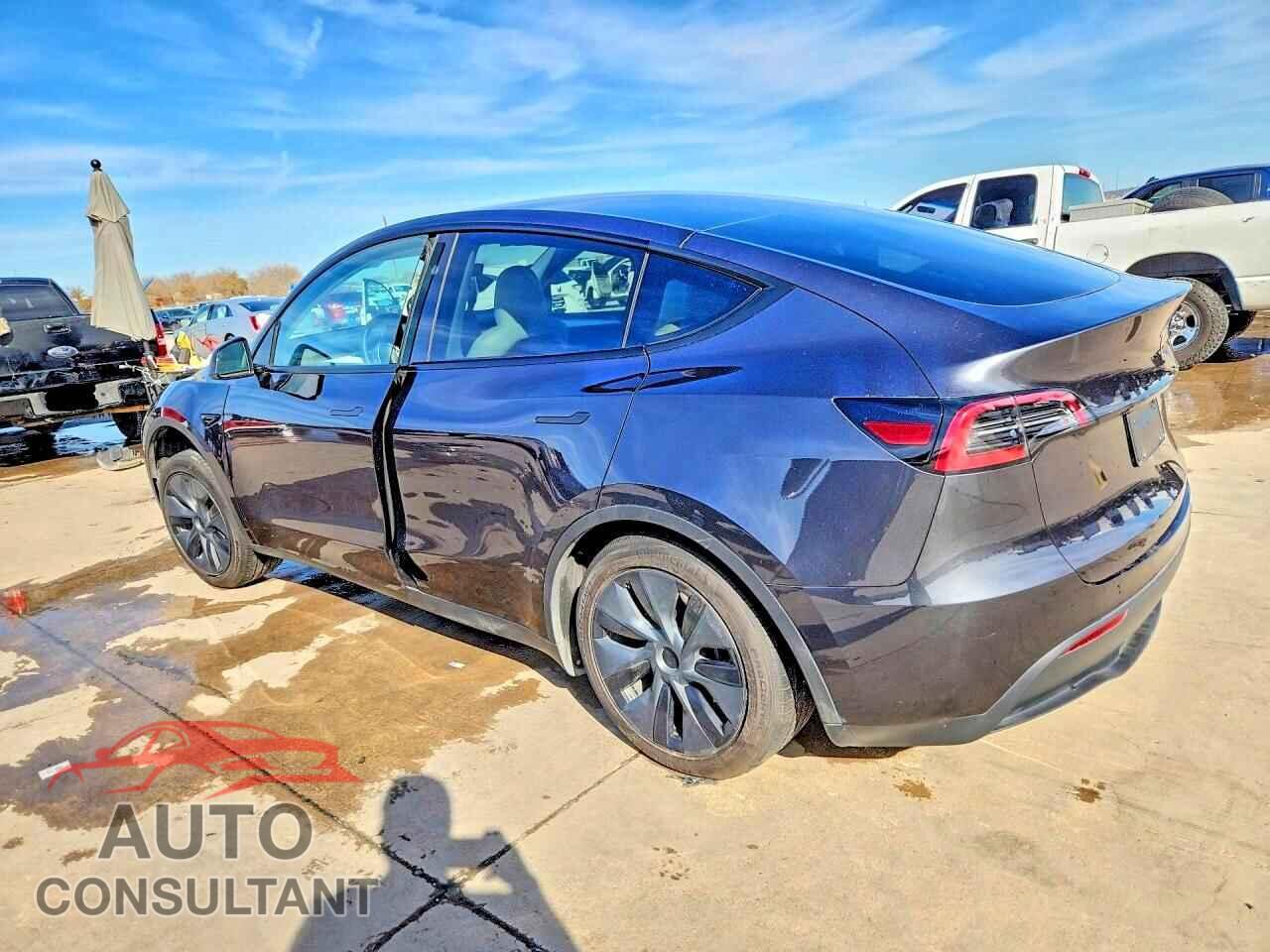 TESLA MODEL Y 2024 - 7SAYGAEE9RF166768