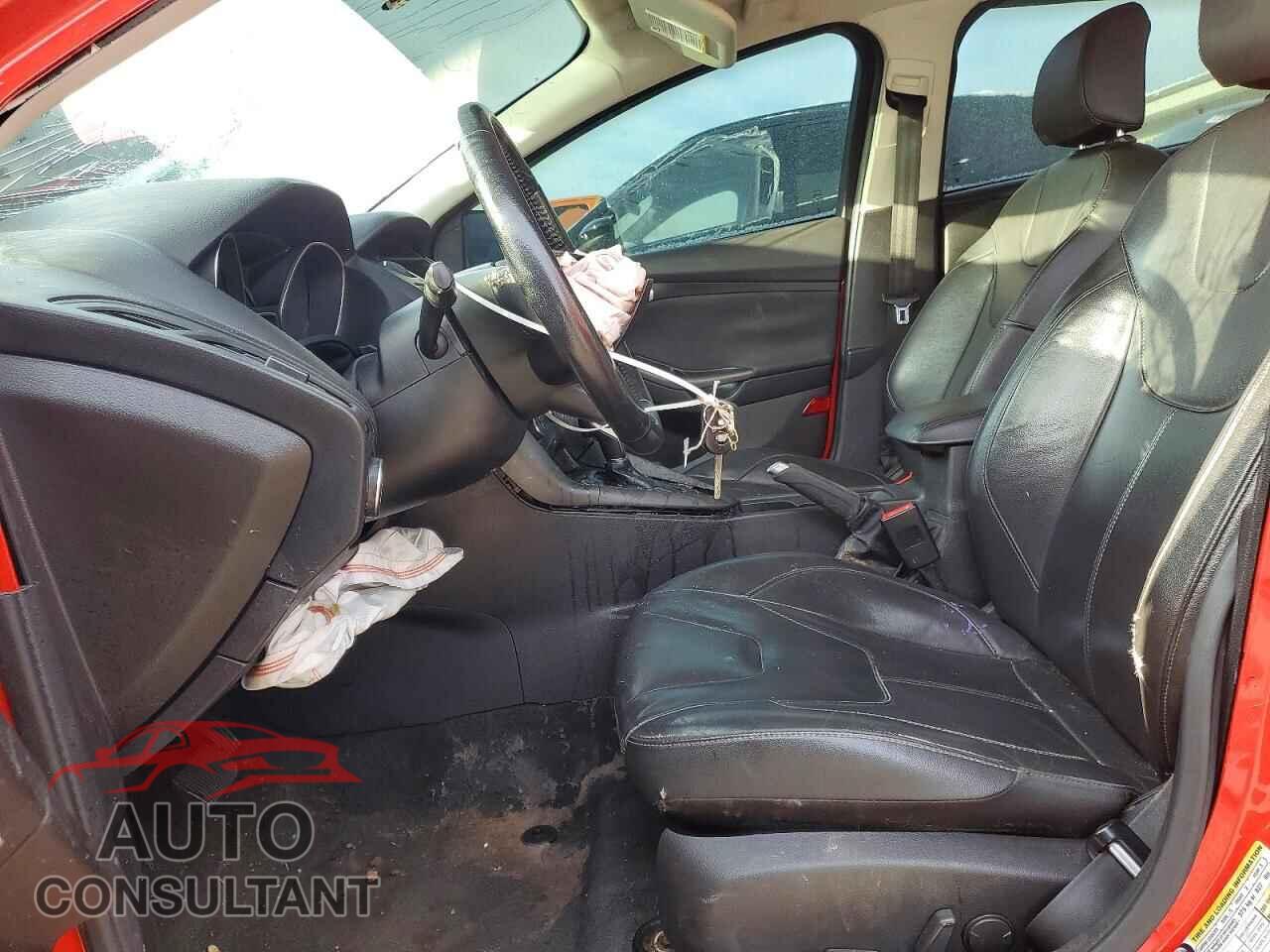 FORD FOCUS 2015 - 1FADP3F2XFL296407
