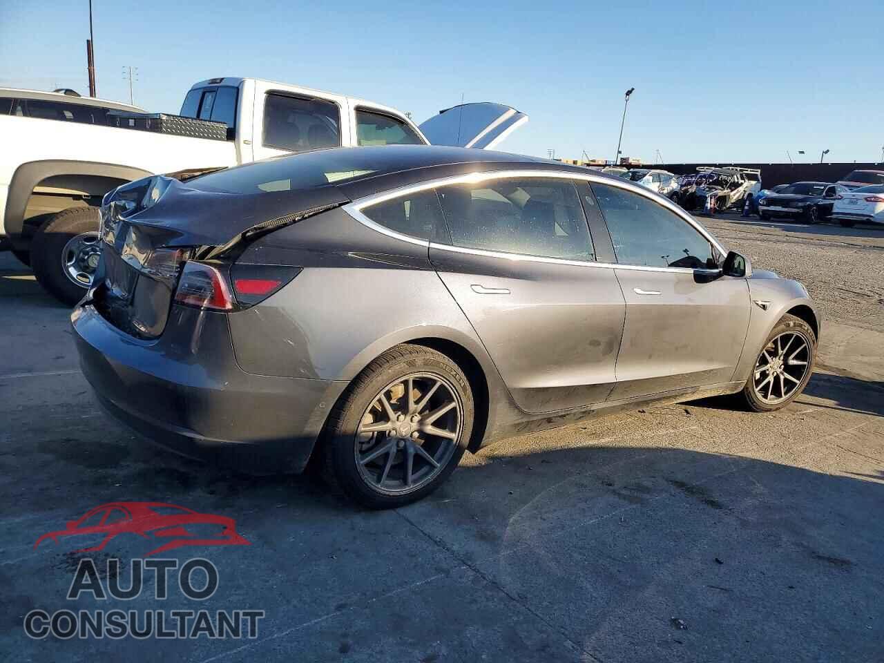 TESLA MODEL 3 2019 - 5YJ3E1EA3KF411354