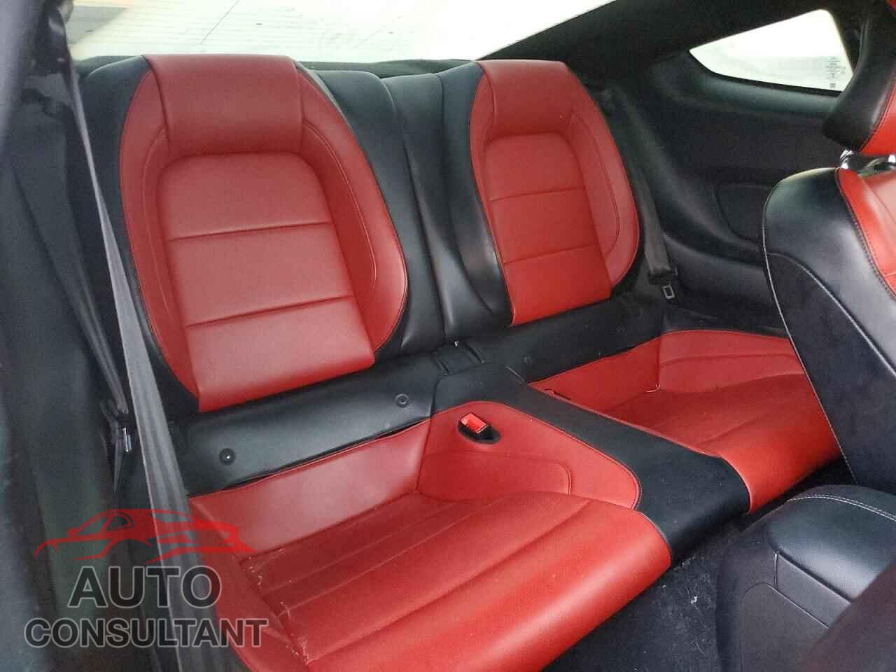 FORD MUSTANG 2019 - 1FA6P8CF7K5157721