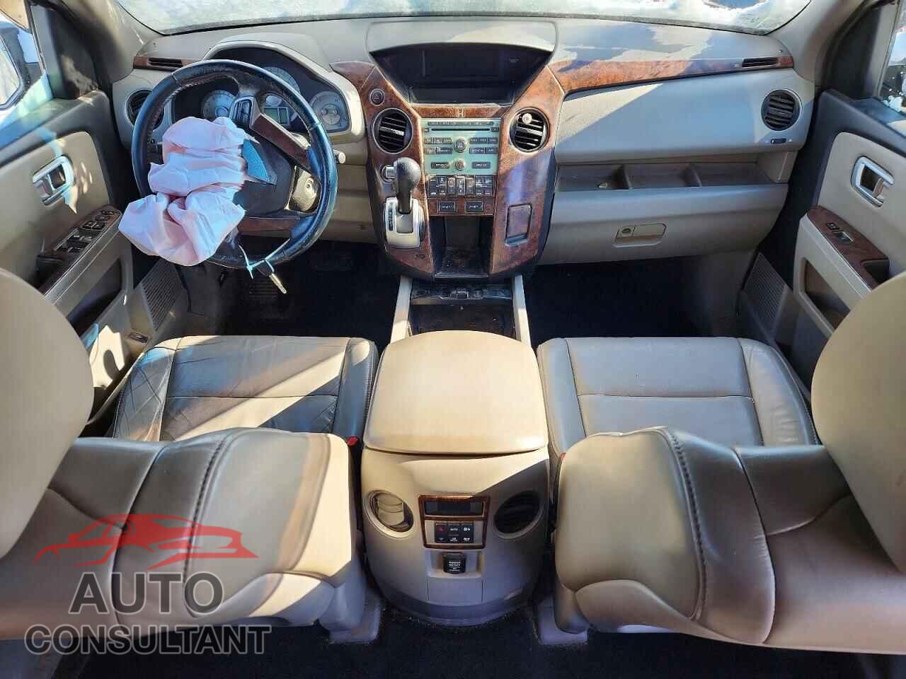 HONDA PILOT 2011 - 5FNYF4H50BB088352