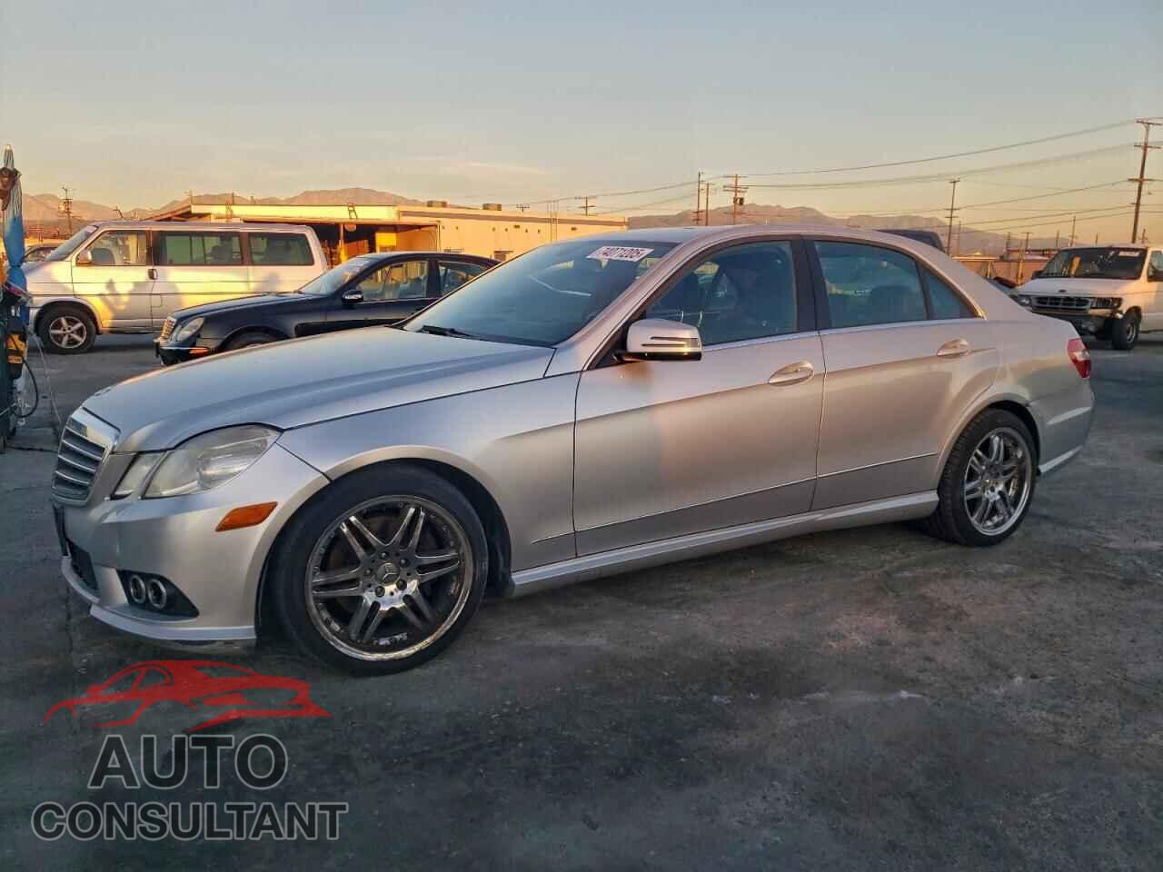 MERCEDES-BENZ E-CLASS 2010 - WDDHF5GBXAA051769