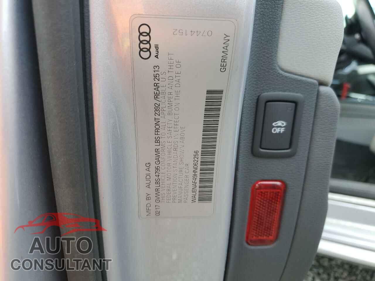 AUDI A4 2017 - WAUENAF49HN062256