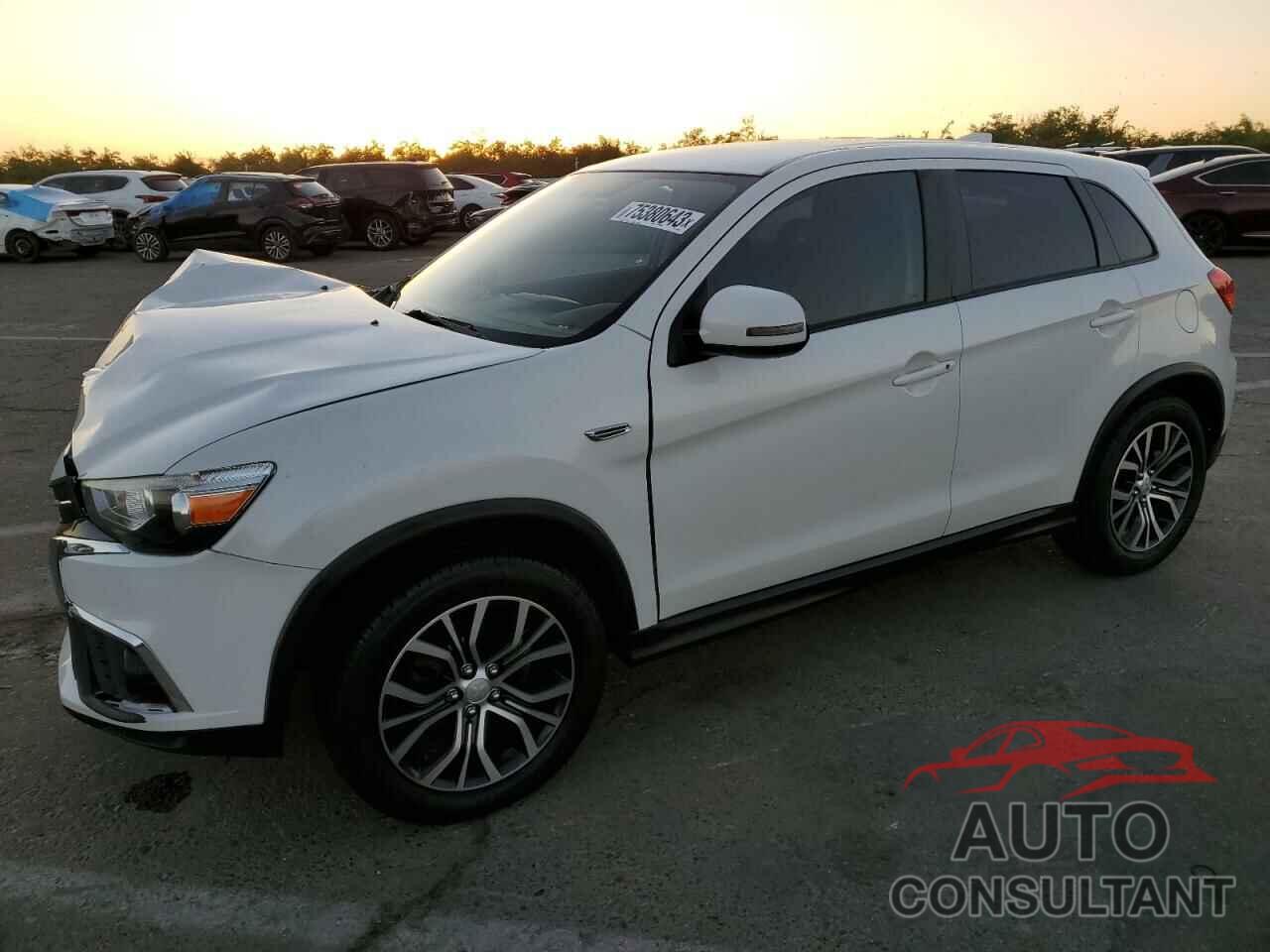 MITSUBISHI OUTLANDER 2018 - JA4AR3AU6JU016995