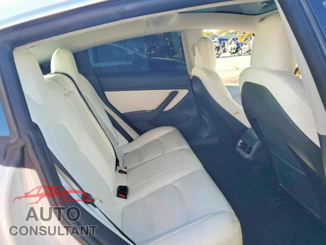 TESLA MODEL 3 2019 - 5YJ3E1EAXKF486892