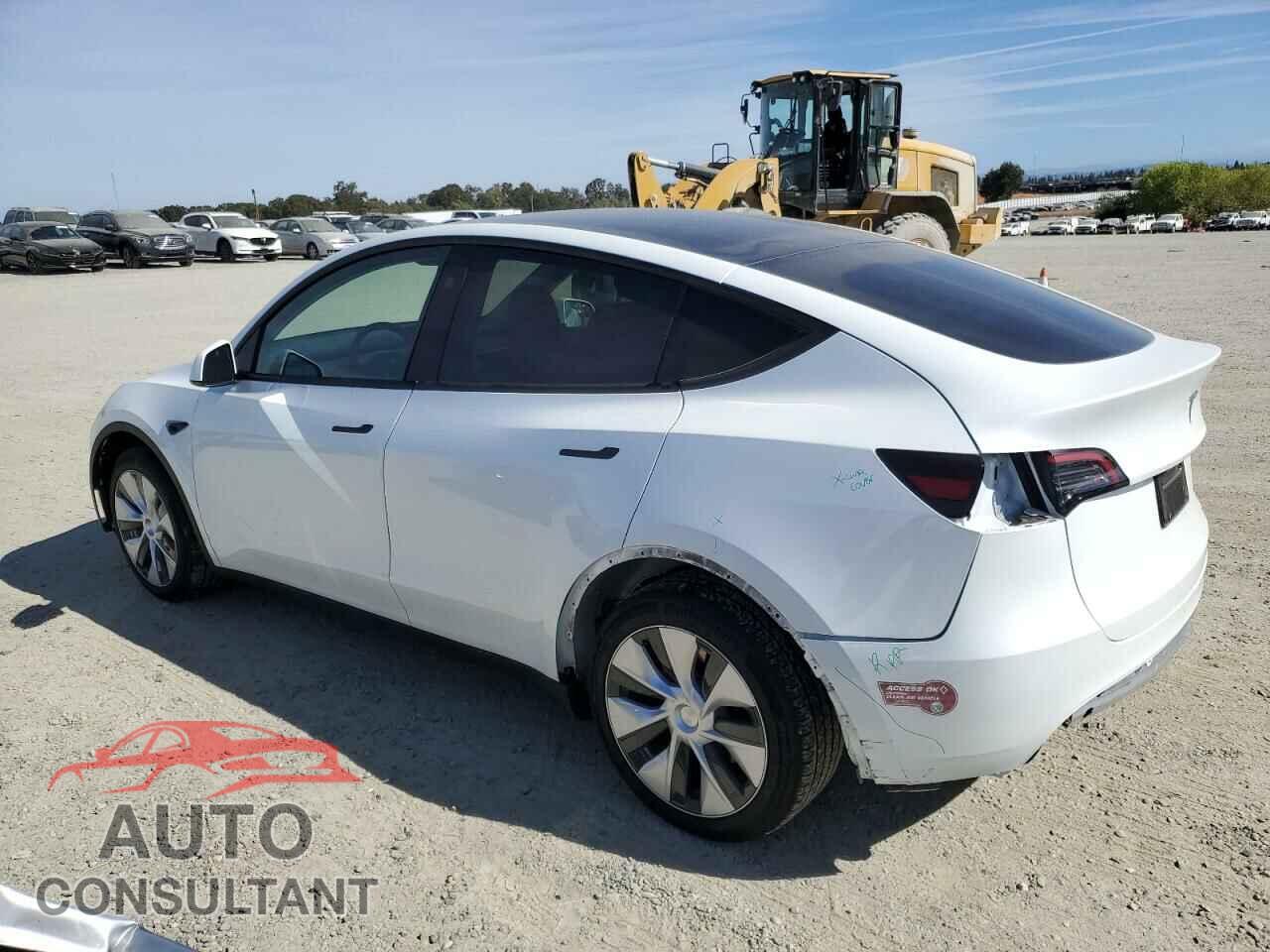 TESLA MODEL Y 2023 - 7SAYGDEE7PF790180