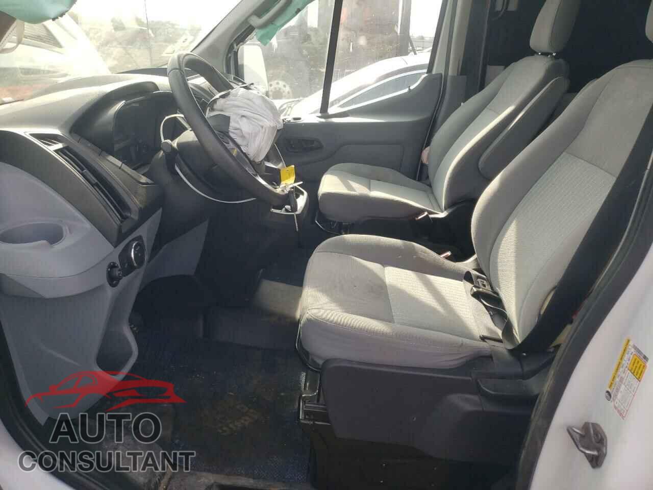 FORD TRANSIT 2018 - 1FTYR2XM8JKB19997