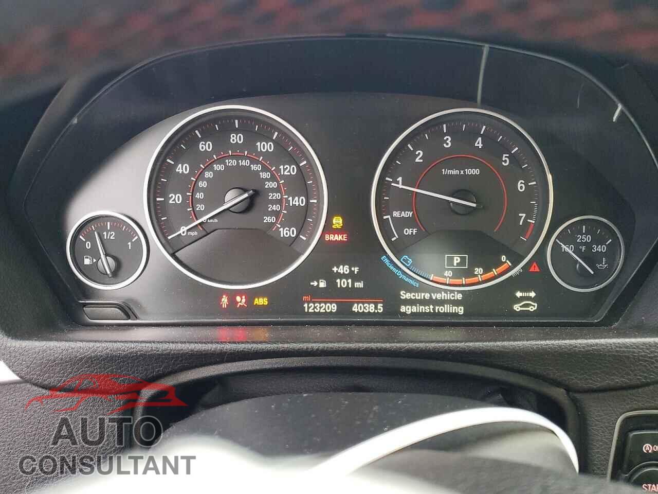BMW 3 SERIES 2016 - WBA8E3G55GNU02095