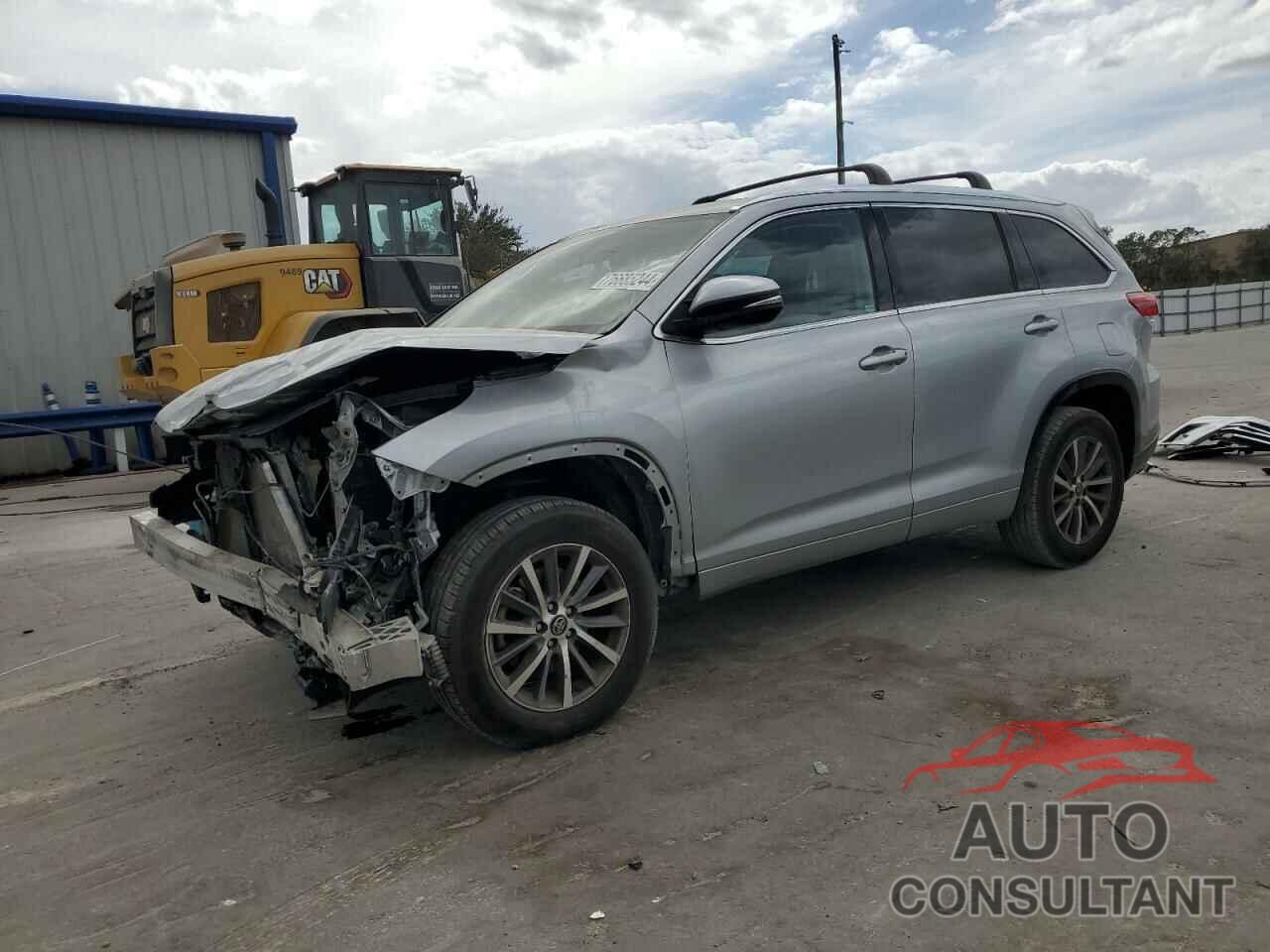 TOYOTA HIGHLANDER 2018 - 5TDKZRFH3JS283878