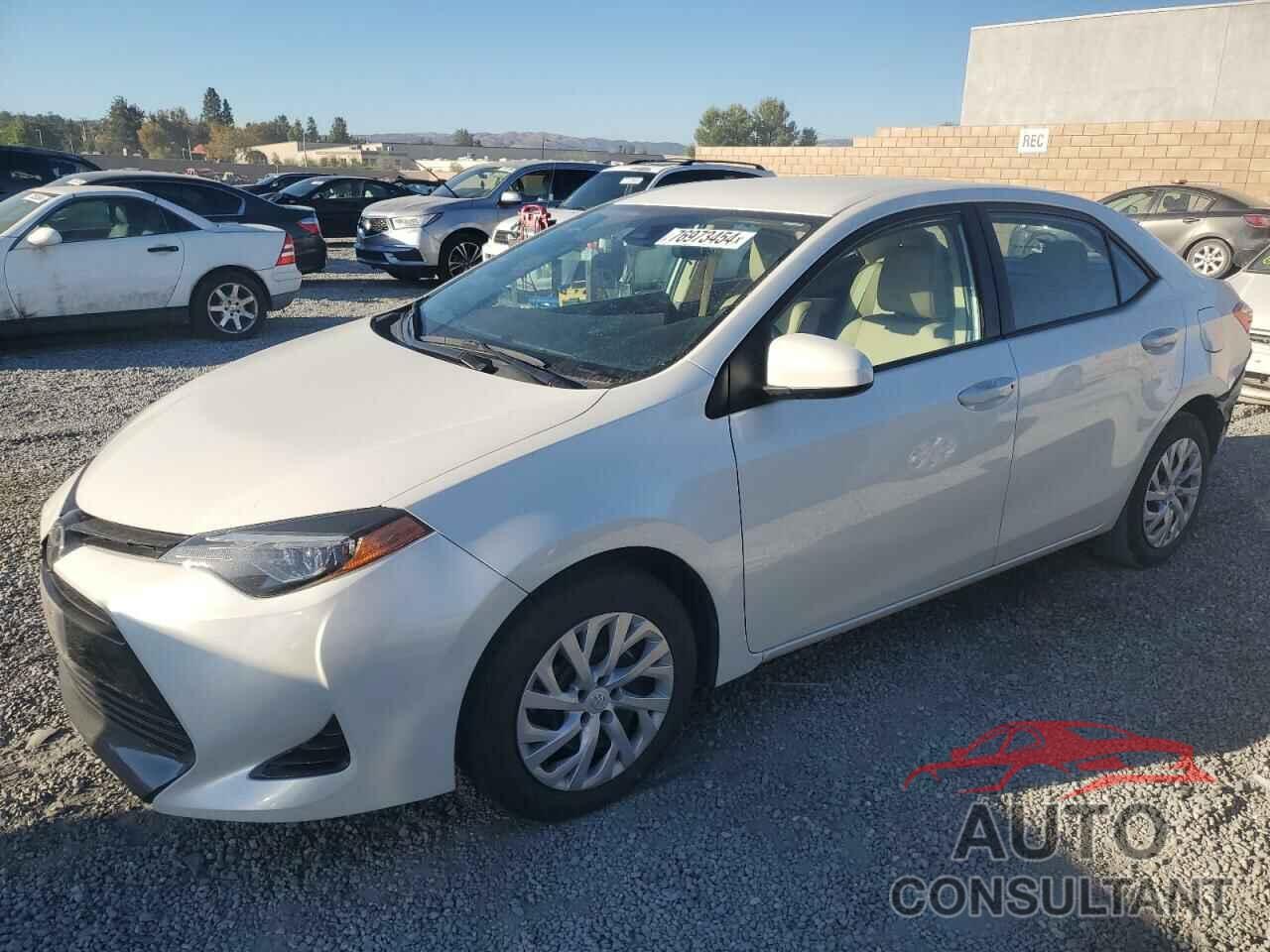 TOYOTA COROLLA 2017 - 5YFBURHE3HP736787