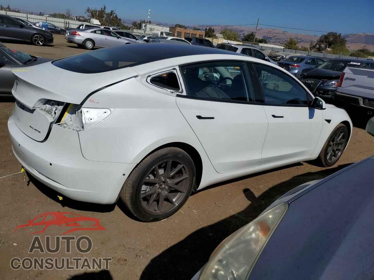 TESLA MODEL 3 2022 - 5YJ3E1EB5NF363546