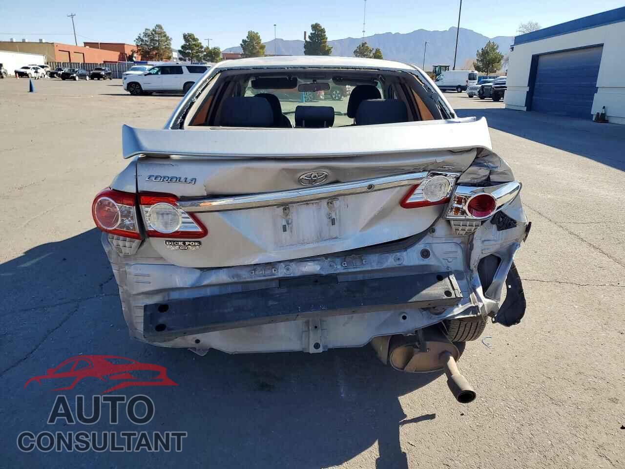 TOYOTA COROLLA 2011 - 2T1BU4EEXBC582500