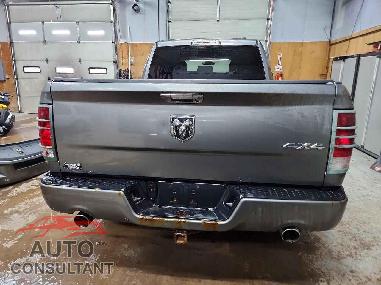 DODGE RAM 1500 2012 - 1C6RD7FT5CS248556
