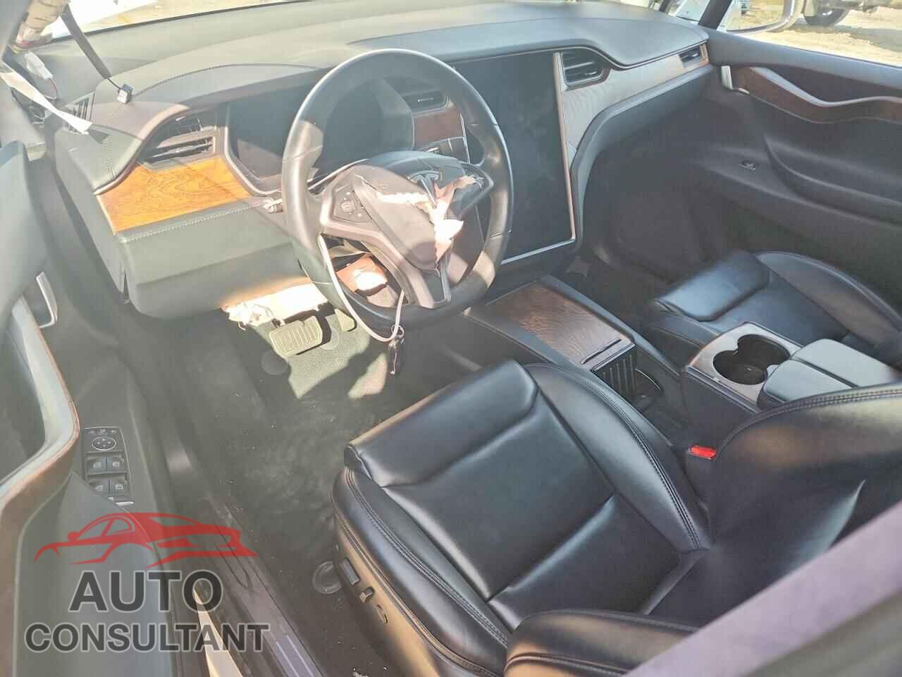 TESLA MODEL X 2020 - 5YJXCAE28LF237752